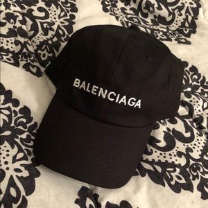 Balenciaga Dad hat
